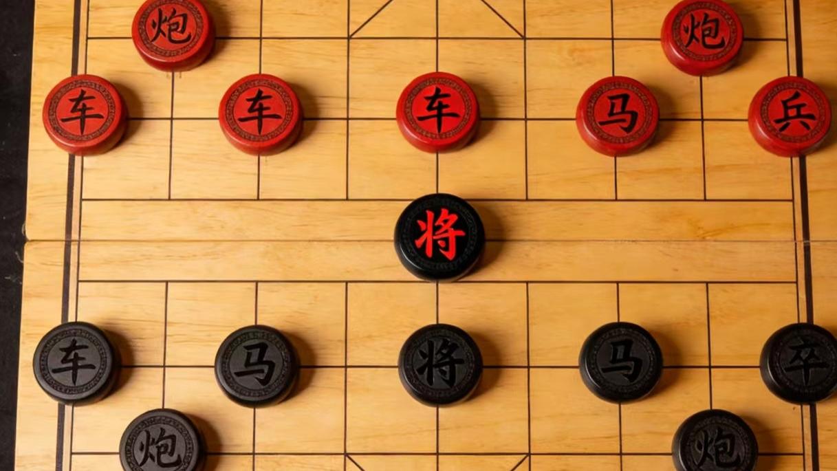 腊月二十八，上一秒还陪娃下棋的老公，下一秒就跟我大吵一架