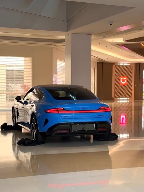 我看完整理的这份详细对比，能感觉到这次SU7的换代思路非常清晰，不再追求低价爆款