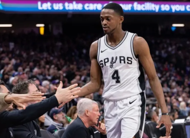 说说福克斯和你刺所属的阶段

1福克斯这赛季入选全明星，他值不值6000万，我觉