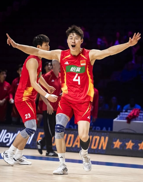 第三周美国芝加哥站：中国男排1-3被保加利亚男排逆转（25-22，14-25，2