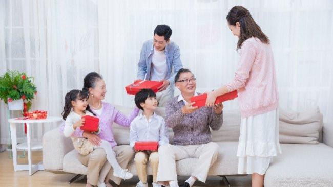 春节回家带什么礼物？十款超实用的礼品清单，送到家人心坎里