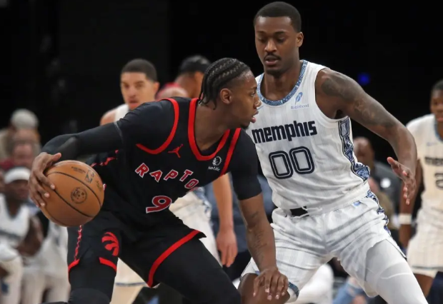 NBA常规赛猛龙客场对阵灰熊的比赛已经结束。全场战罢，猛龙以128-96战胜灰熊