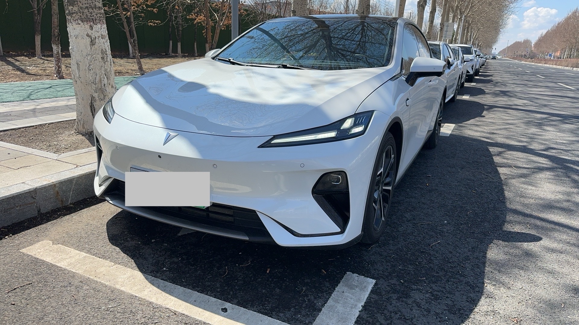 始于颜值，陷于性能，年初喜提深蓝 L07，至今恰好相伴百日，累计行驶九千余公里，