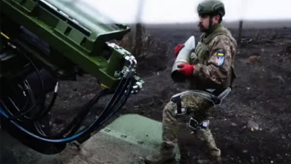 乌军宣布首次将外骨骼投入实战，全套仅2公斤，结果又是中国民品