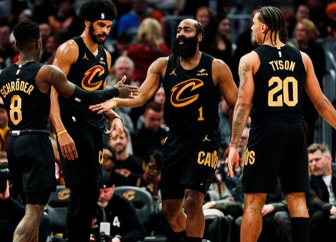 输了就是输了，双方都有很多球没吹，骑士吃了点亏，但也不能因为这个就输球啊。猛龙这