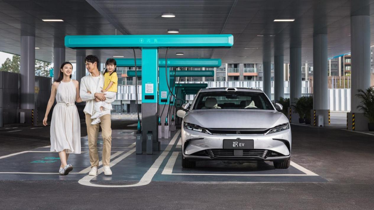 汉EV闪充版17.98万元起，引领中大型轿车进入闪充时代