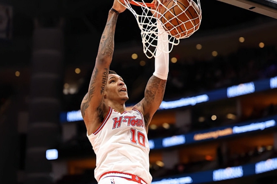 贾巴里史密斯，真的不想看到这家伙上场打球

蹩脚的投射，狐假虎威的防守，乌杜卡的