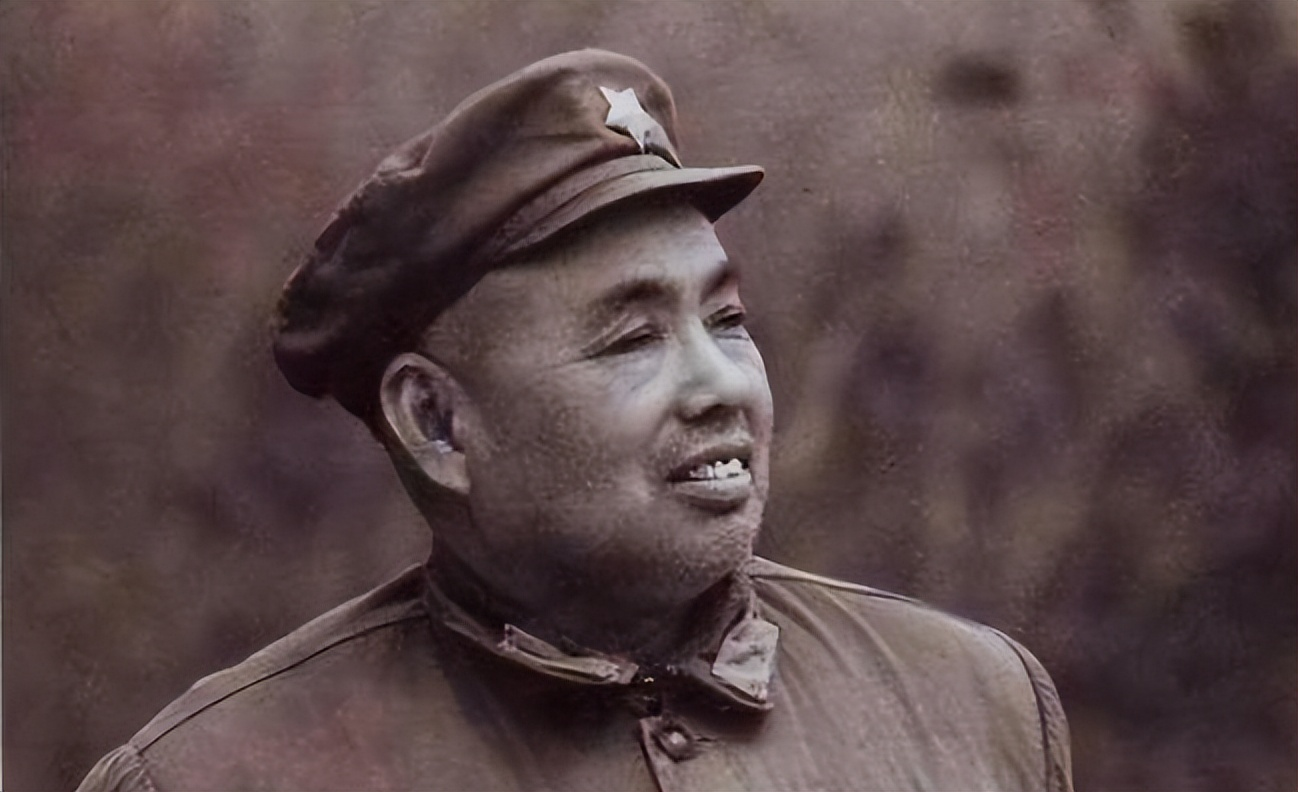 咱就说，开国上将许世友，这辈子脾气硬得像块钢，少林寺打出来的底子，谁也不服。
