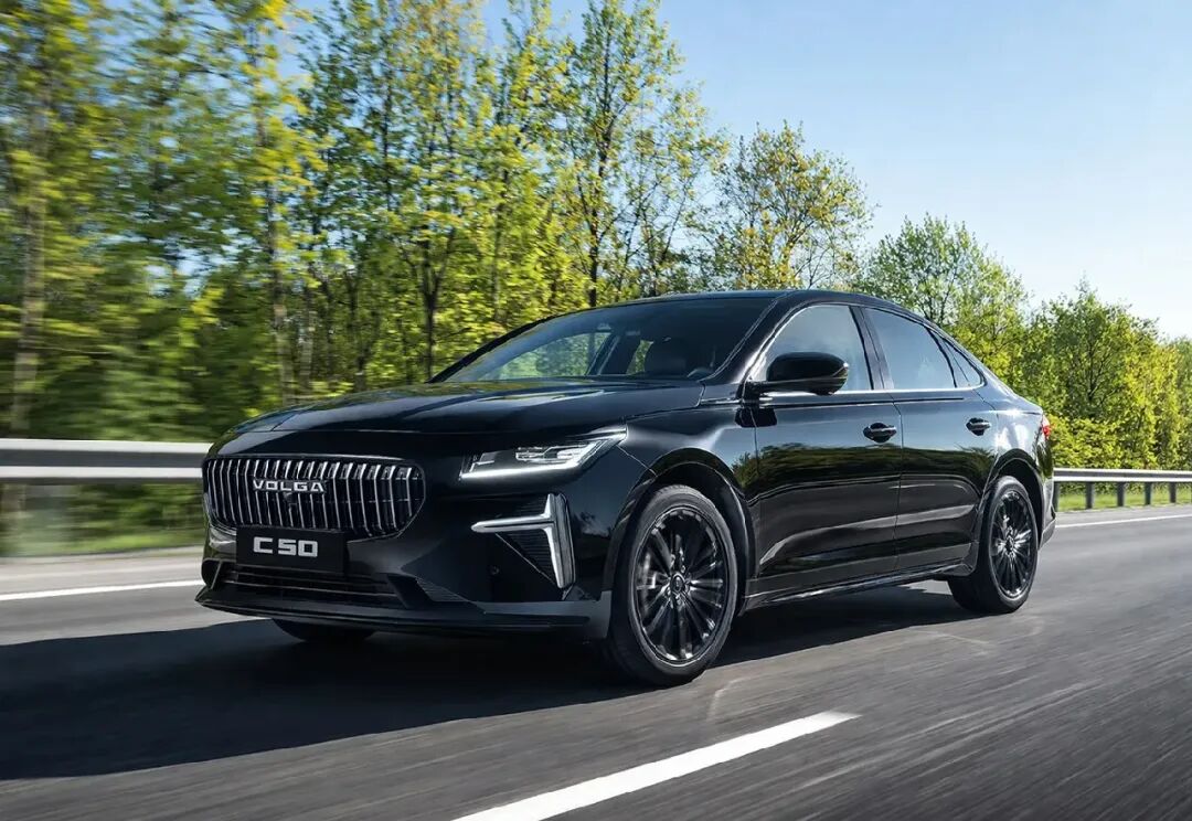 苏联最传奇汽车品牌重生！伏尔加携两款换标吉利车重返俄罗斯