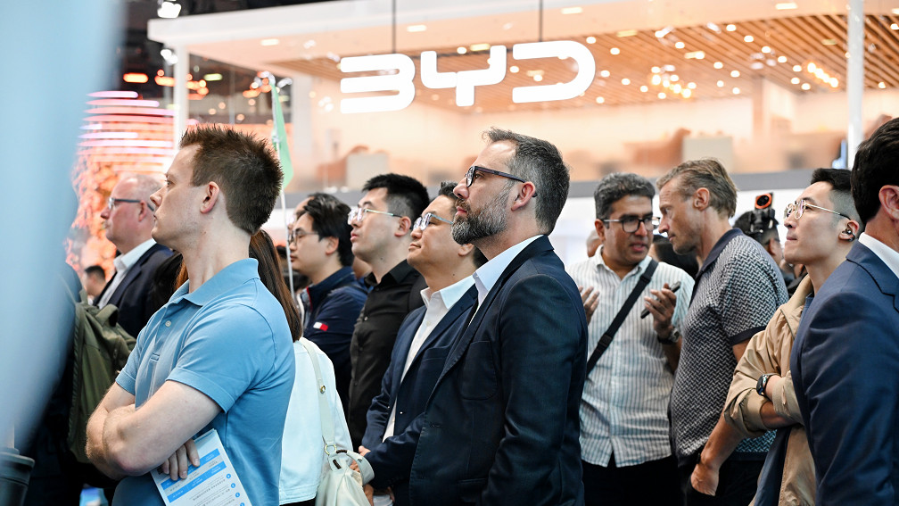 技术驱动全矩阵亮相，比亚迪闪耀2026北京车展