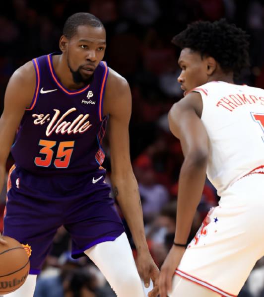 有NBA的专家埃里克杰桑托斯直接发文认为下赛季阿门汤普森会成为火箭队的主力得分后