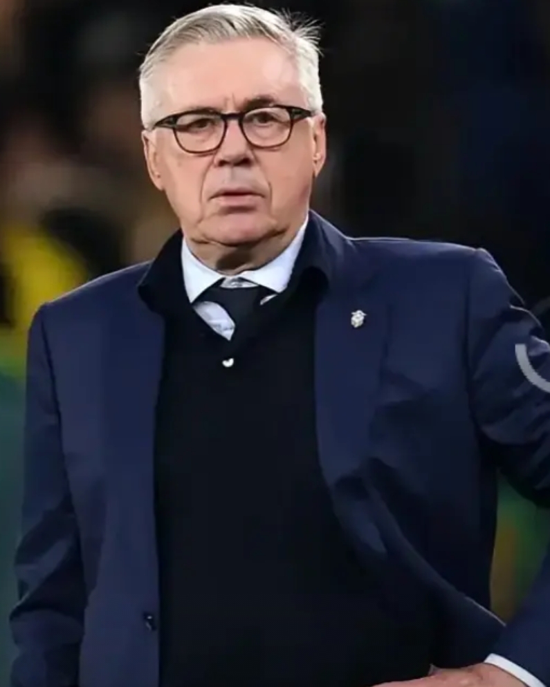 巴西队的主教练安切洛蒂，绝对是当今社会上最优秀的教练，没有之一！
看他的战绩，你