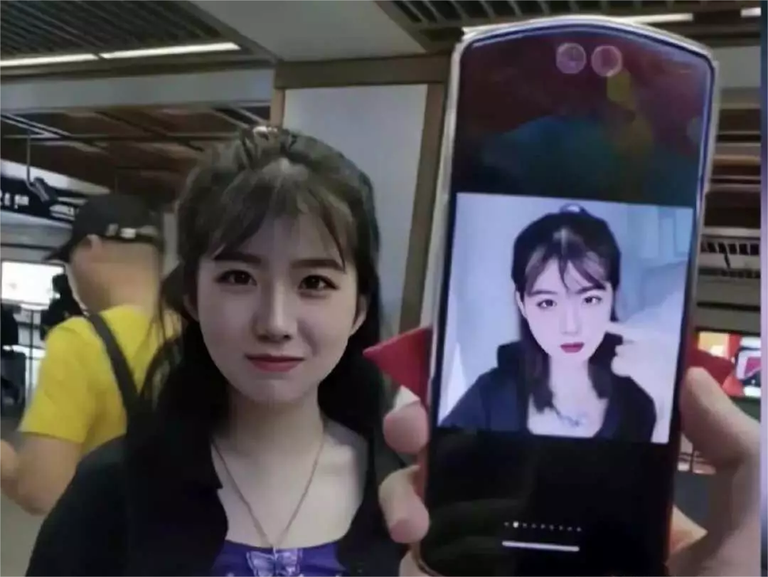 网恋的女友坐飞机来看我，照片和本人差距大啊