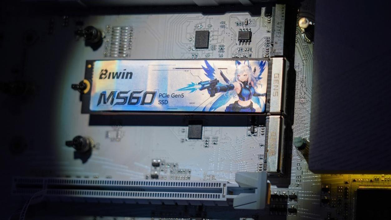 入门定位主力性能 佰维M560灵梭PCle 5.0 SSD评测