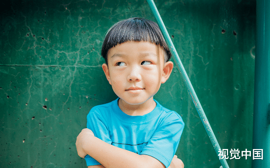 七岁男娃偷吃邻居变态辣外卖住院，家长反索赔一万？律师说法来了