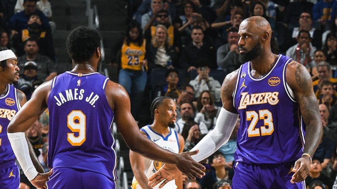 湖人大胜勇士！詹姆斯轰26+8+11+3大纪录，布朗尼10+3成小斯马特