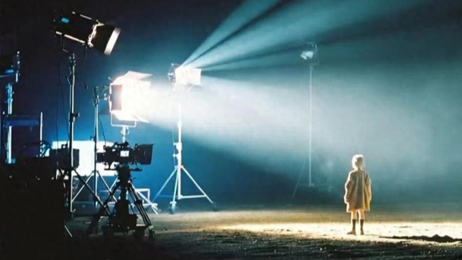 短剧风暴中，被「催熟」的孩子们