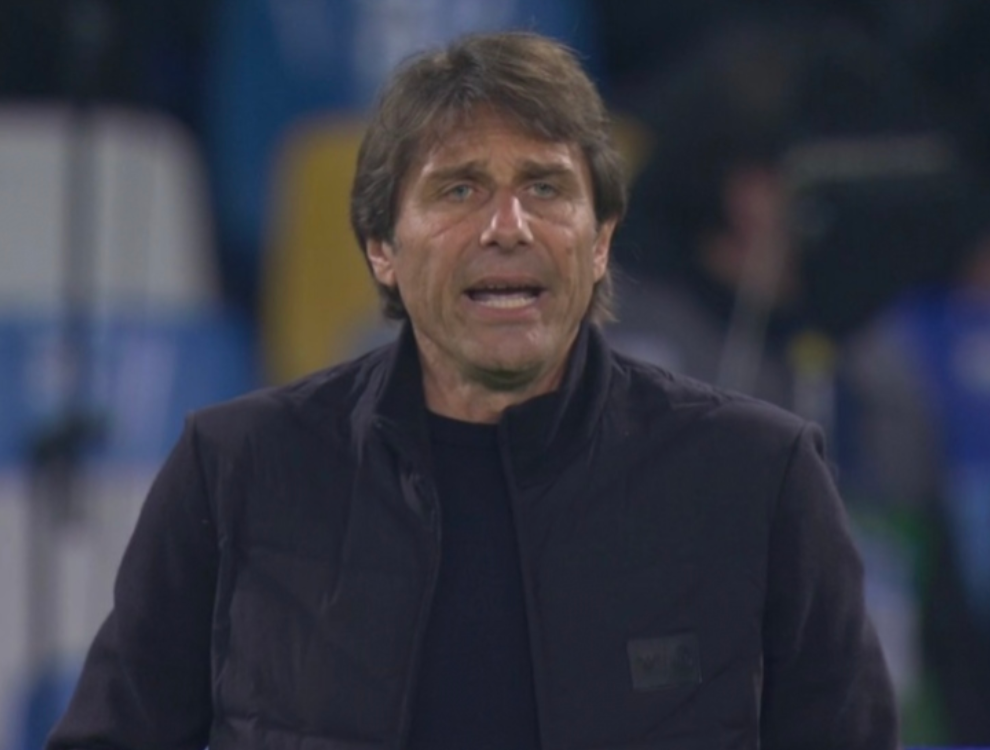 3月7日凌晨，意甲第28轮第一场比赛，那不勒斯主场迎战都灵。
前27轮，那不勒斯