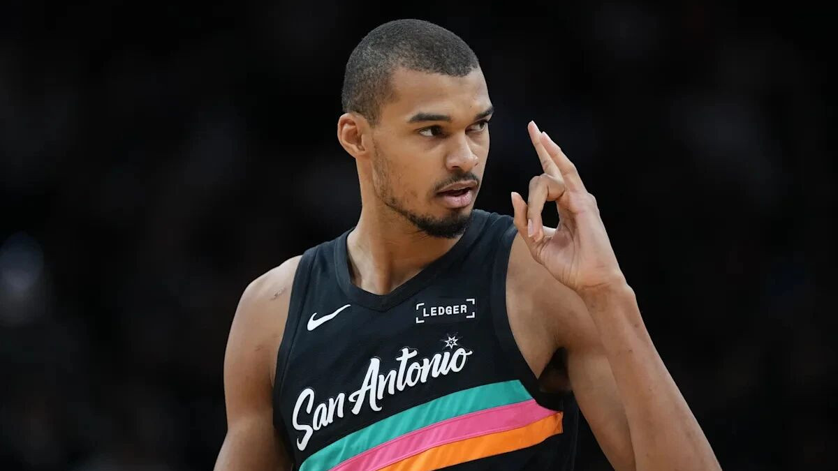 打爆湖人！22岁的文班，到底有多出色？