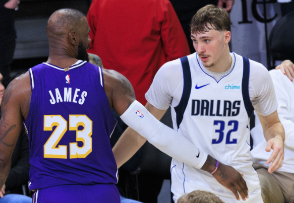 弗拉格千万不要步077后尘

就该跟马刺雷霆一样安心摆两三年，积累足够的天赋之后