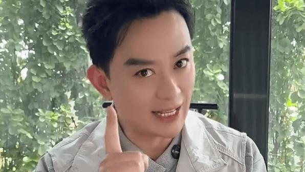 黄海冰辟谣息影！幽默喊话网友：别再把我当成演力王的樊少皇