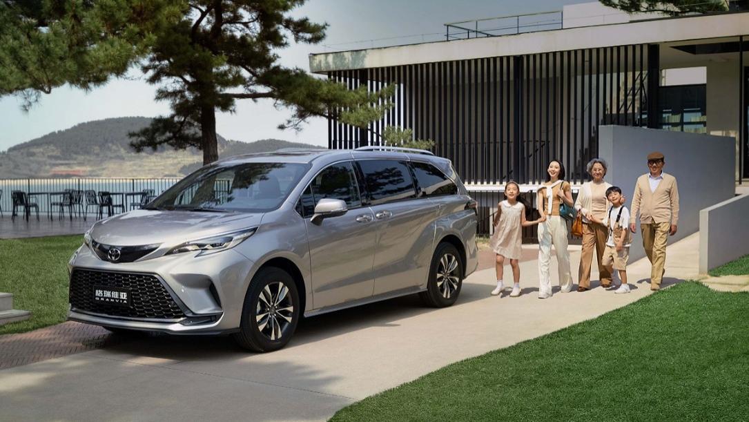 最美人间四月天，一汽丰田品质见证，伴你省油省心自在行