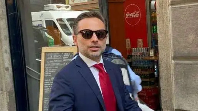 米兰总监：迪拜热爱足球，米兰将更多训练