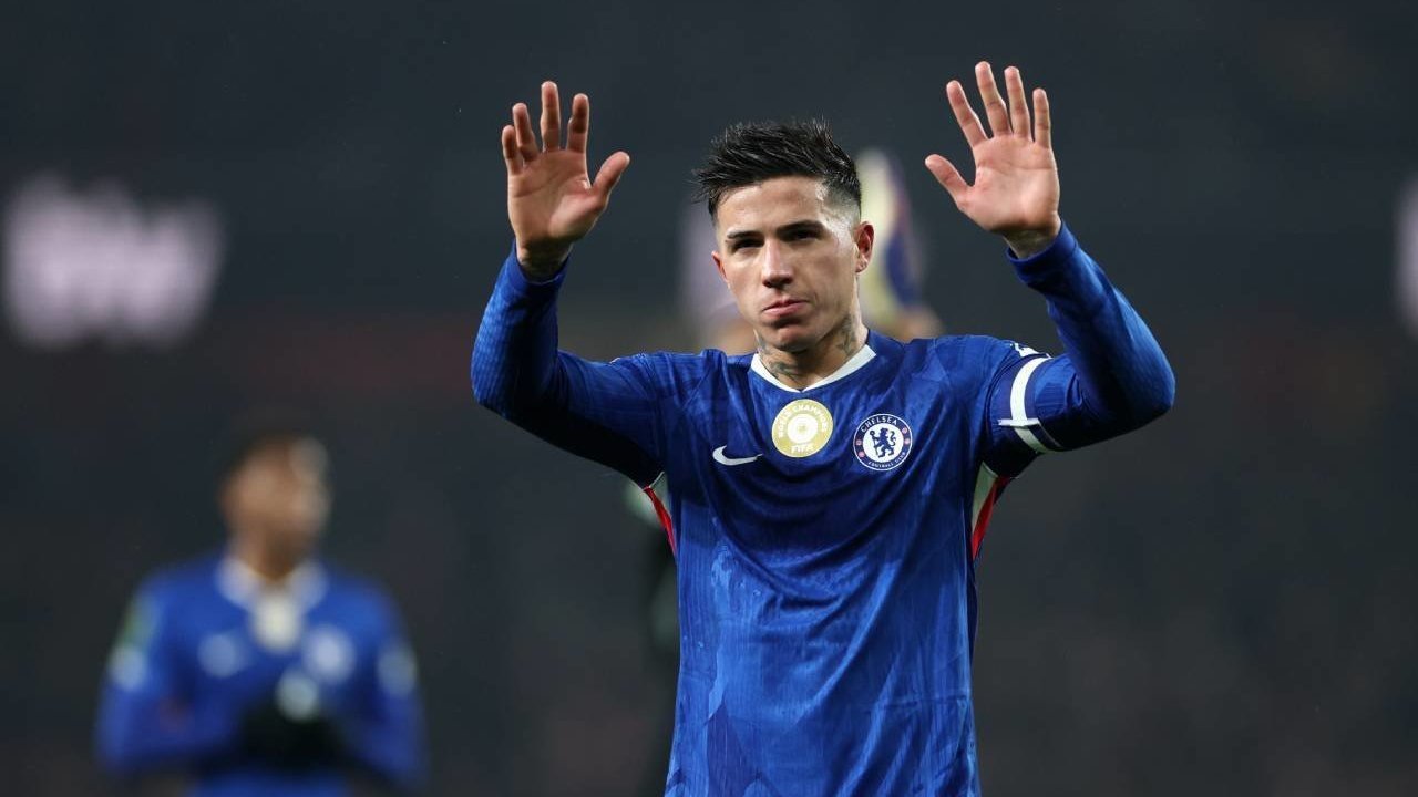 皇家马德里感兴趣，切尔西为恩佐·费尔南德斯标价高昂！