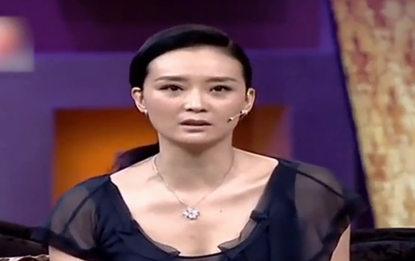 演员王艳说：“我嫁给大我11岁的商人王志才后，从此便在北京生活，而我的爸妈则一直