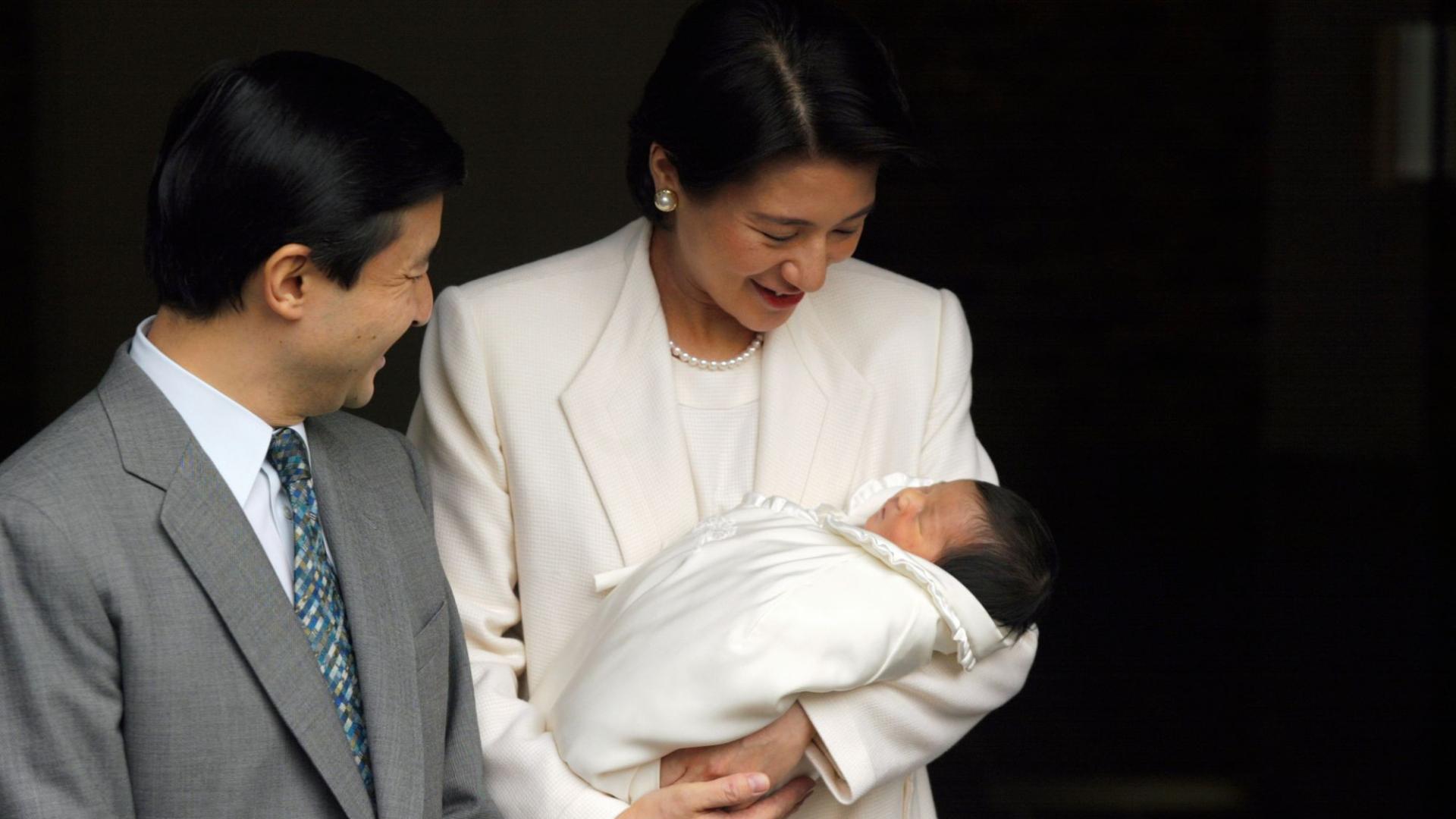 主治医揭秘“爱子公主诞生秘闻”：皇太子对雅子妃如此体贴入微