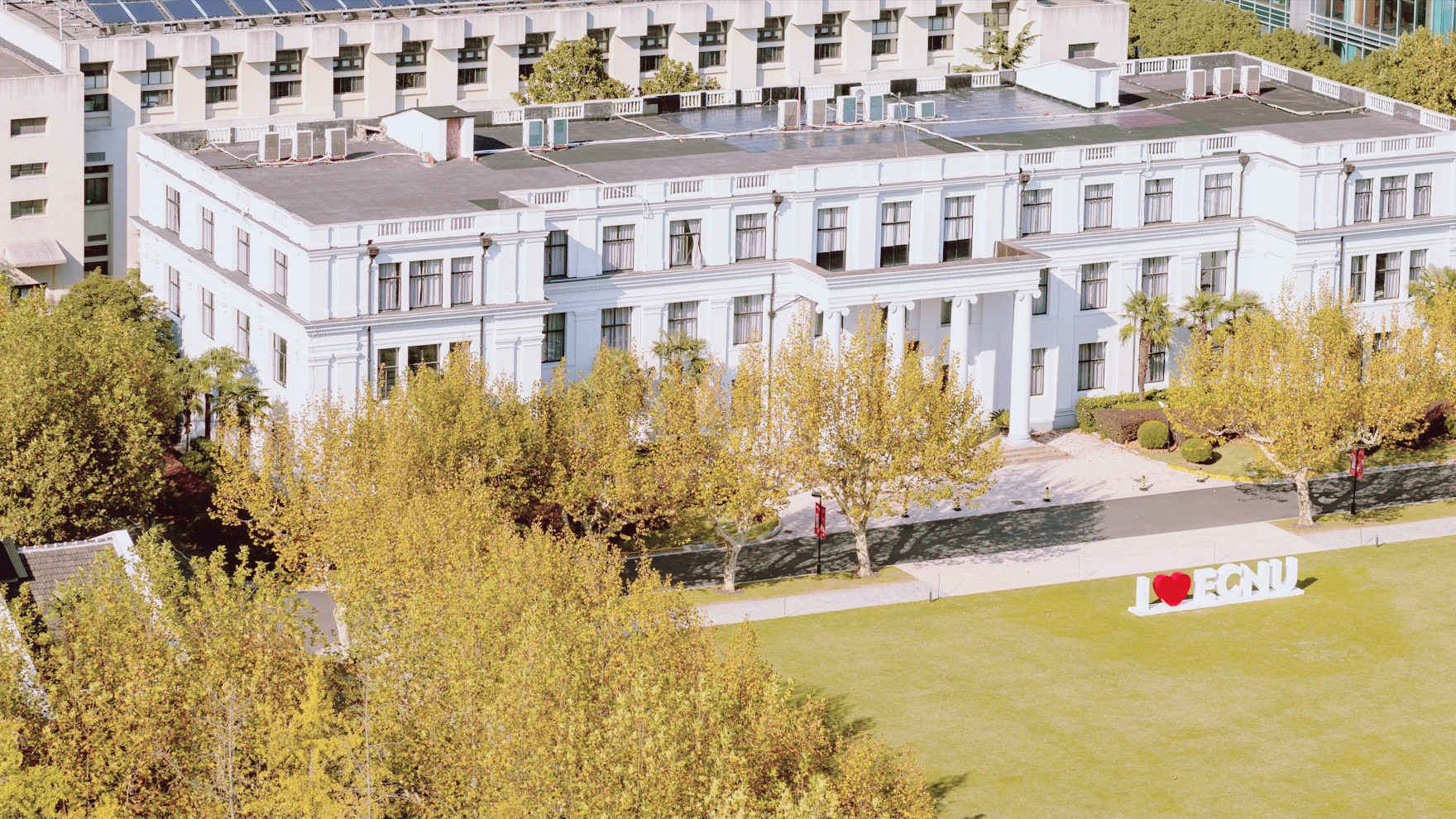 上海2所985官宣建新校区！不是摊大饼，是在赌下一个十年