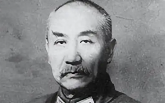 红军东征只有1.3万，阎锡山坐拥20万大军，明明碾压之势，为何还向蒋介石求援…