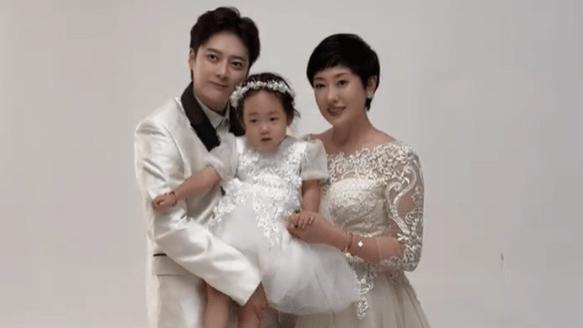 ​韩承羽官宣结婚生女！8岁姐弟恋，三年试管备孕太好哭