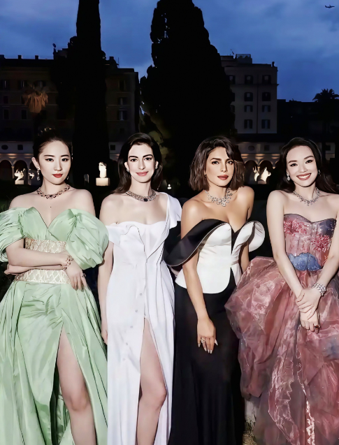 要说刘亦菲、舒淇和俩外国女孩比谁更胜一筹，还真不好直接下结论

刘亦菲那可是神仙