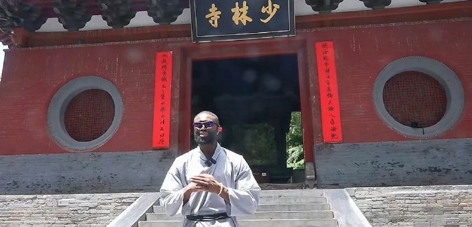 效仿文班亚马！杰伦·布朗参观少林寺+习武