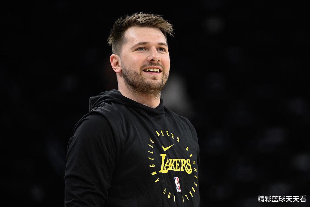 火箭球迷太看不起湖人了，认为火箭只要限制了詹姆斯，其他球员都太菜，火箭可以轻松淘