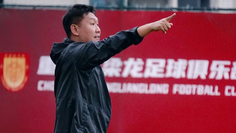 CCTV5+直播川渝德比！比赛还没打先炸了，别以为成都稳赢，铜梁龙这招太致命