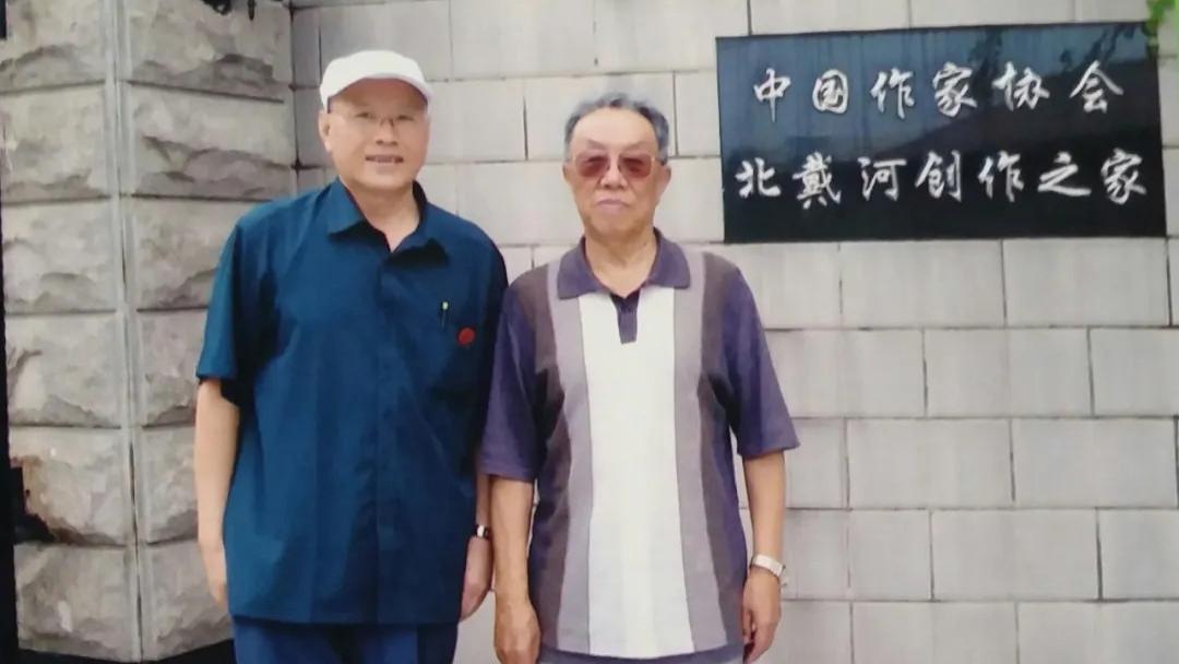 修成国：退而不休15载，400万字著华章