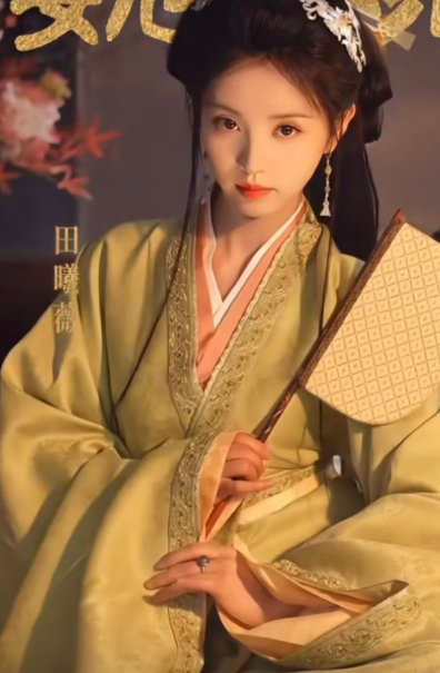 田曦薇、闫桉《嫁金钗》最新物料，看起来很不错哦！ ​​​