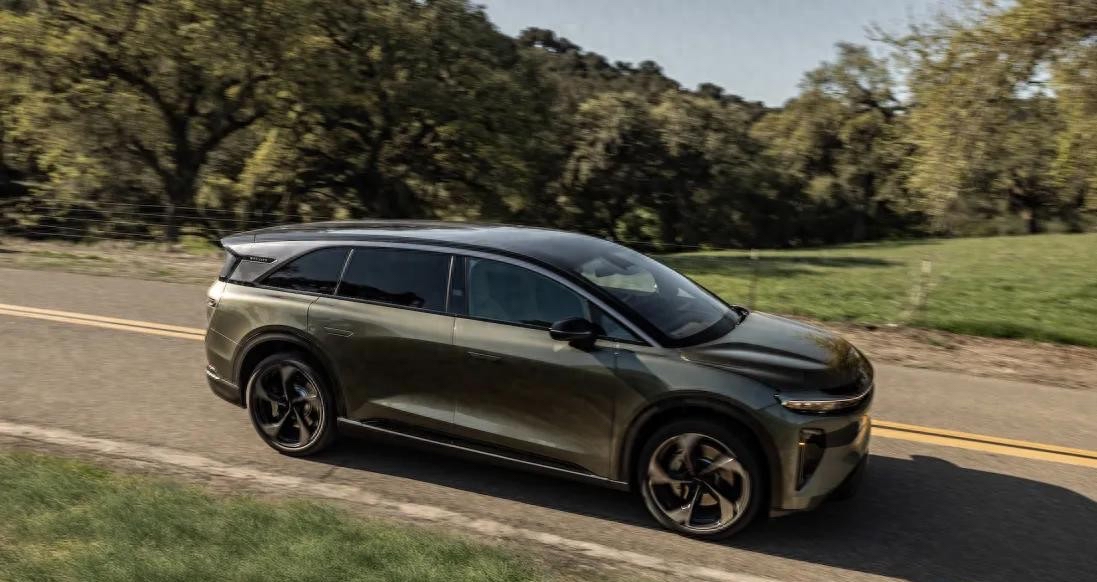 Lucid裁员800人，亏钱速度比造车还快，它还能撑到新车上市吗？