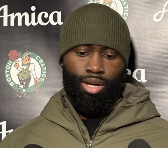 NBA常规赛凯尔特人主场对阵独行侠的比赛已经结束。全场战罢，凯尔特人以120-1