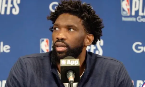 NBA季后赛，谈及这场比赛对自己的意义，乔尔-恩比德表示：“我只想珍惜当下，留在