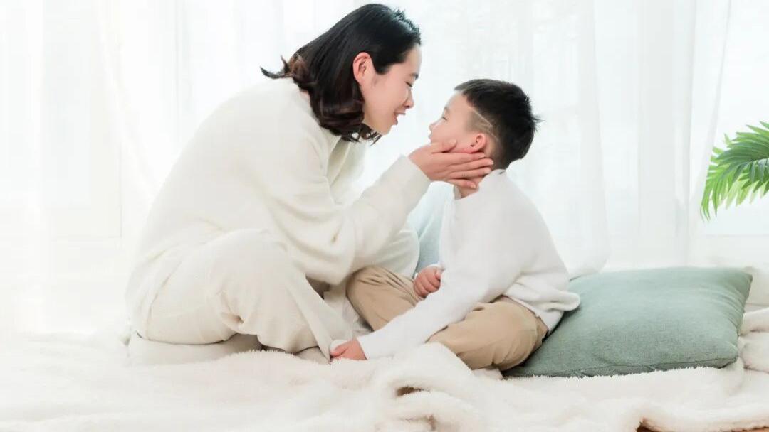 心智观点 | 孩子闯祸后，你的第一反应藏着他一生的安全感