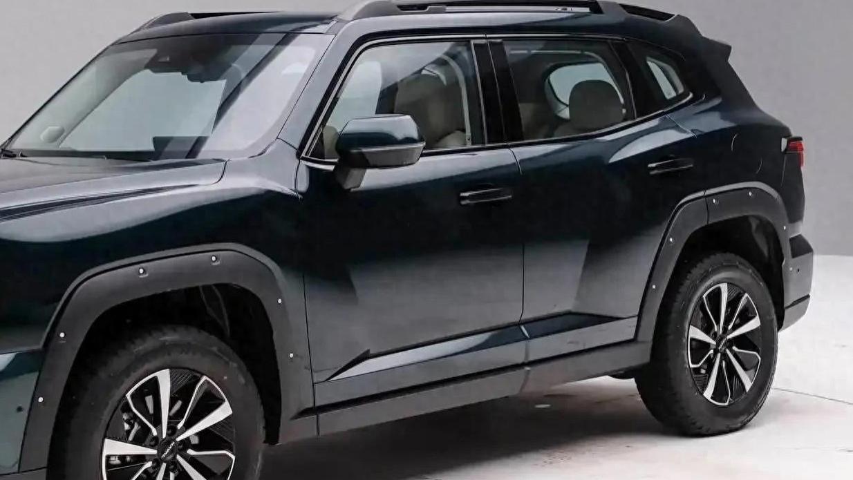 高颜值“大狗”来了，车长4.7米，搭载2.0T238马力，越野能力强。