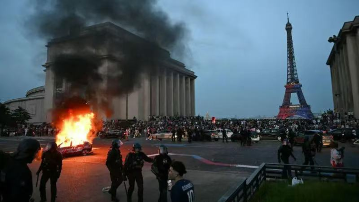 欧冠联赛期间法国发生骚乱，数百人被捕数十名警察受伤