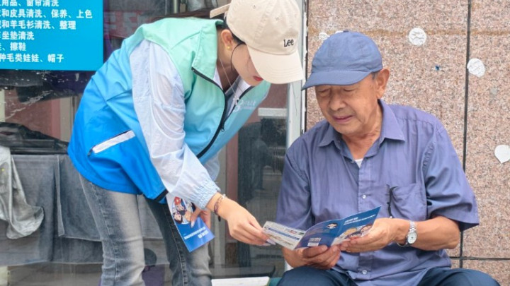 东河北社区实践观察：用“银龄一对一”把防核知识送出去