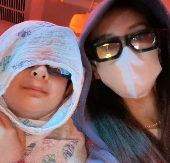 黄晓明默许Baby借儿营销，复婚却无可能