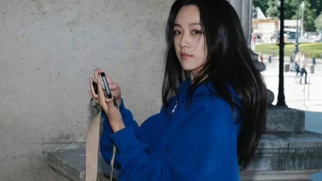 穿上克莱因蓝时髦又吸睛！