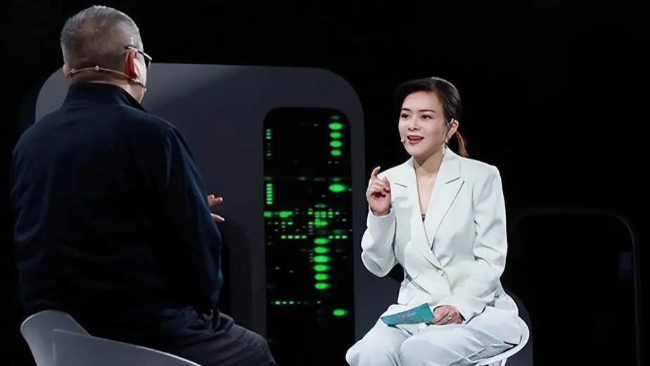 金声奖实至名归！陈辰：从双语主持到传媒行业的全能破局者