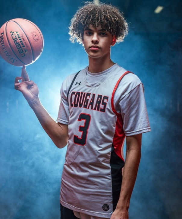 继续撑瓦格勒

昨天25分带队进4强，这个小伙子优势还是太明显了，节奏型打法，身